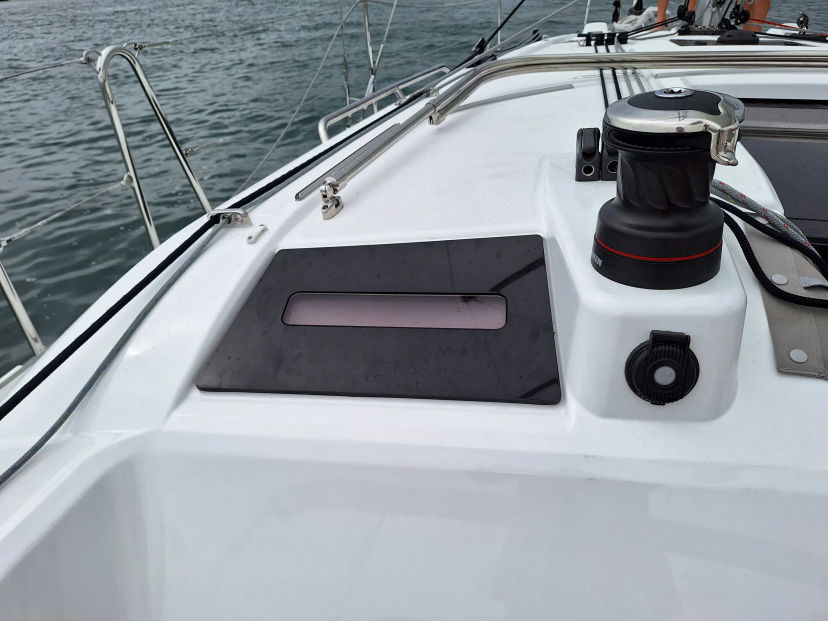 2027 OCEANIS 37.1 