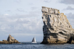 Thumbnail oceanis 37 1 image exterior running 8 ydttft