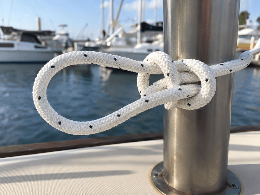 Bowline knot creating a fixed loop for sailing