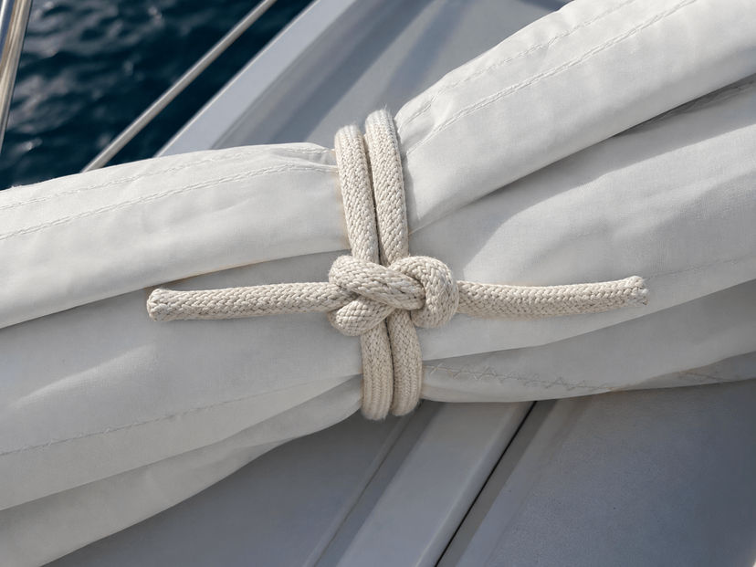 Reef knot used for sail ties and bundling