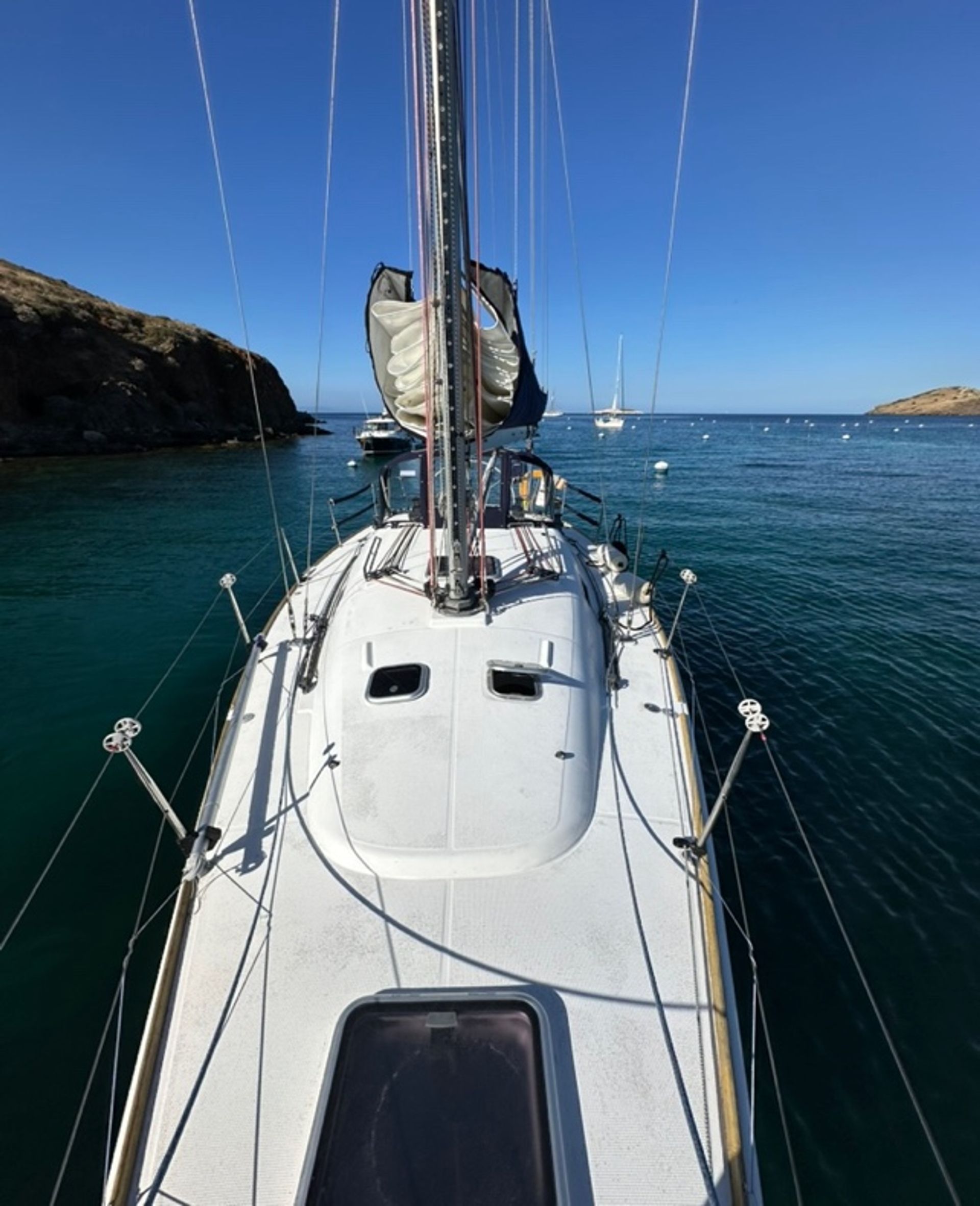 Venteux foredeck view while anchored at Two Harbors
