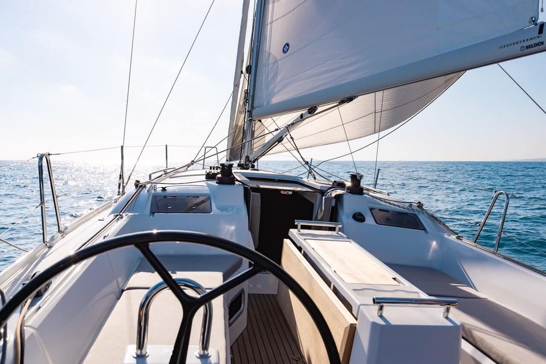 Sailing Los Angeles: Sailing in the City of Angels cover image