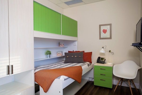 gallery img
