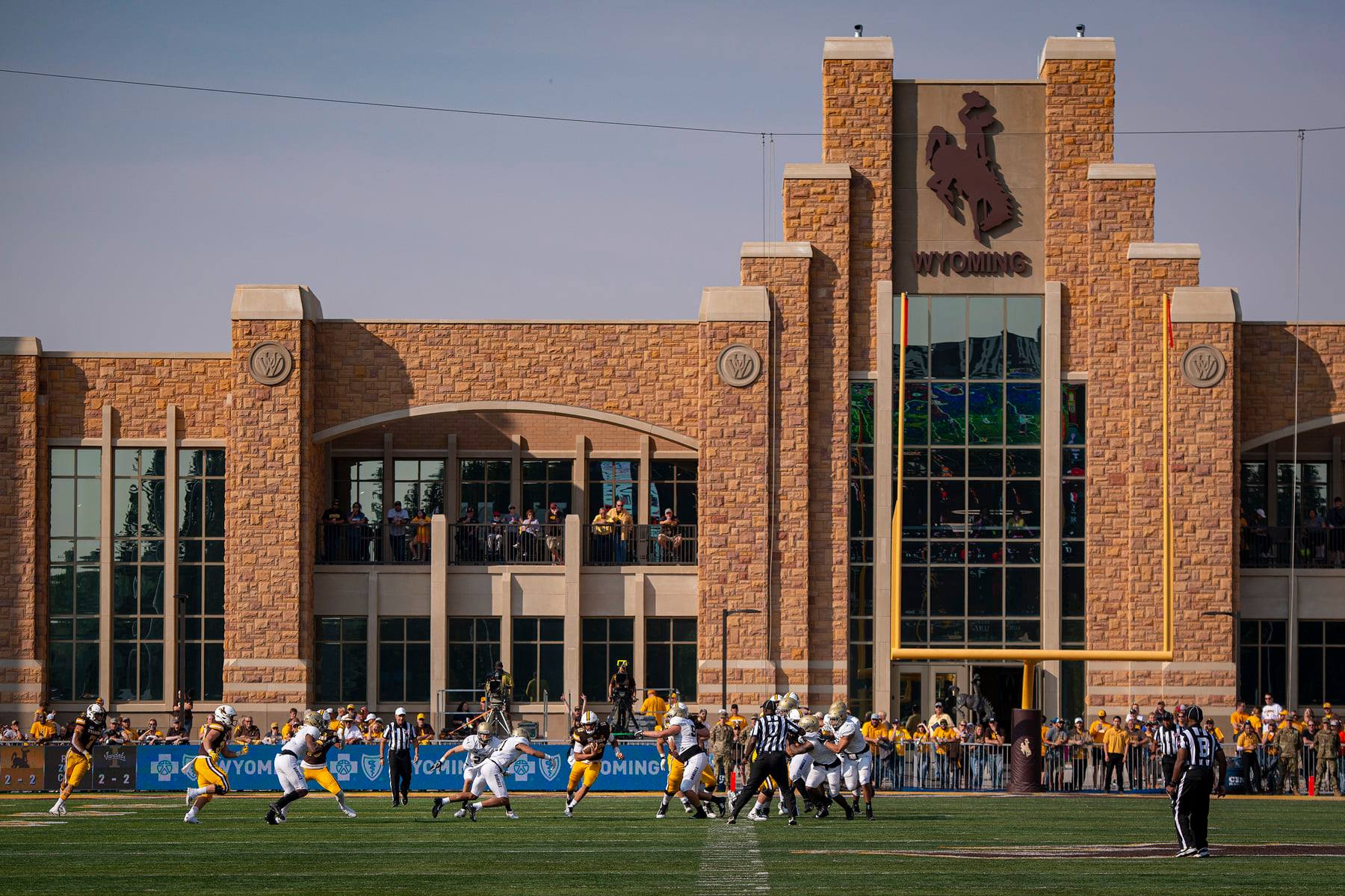 University Of Wyoming Admission 2023 Ranking Acceptance Rate Fees   War Memorial Stadium Wyoming 13R3C3 