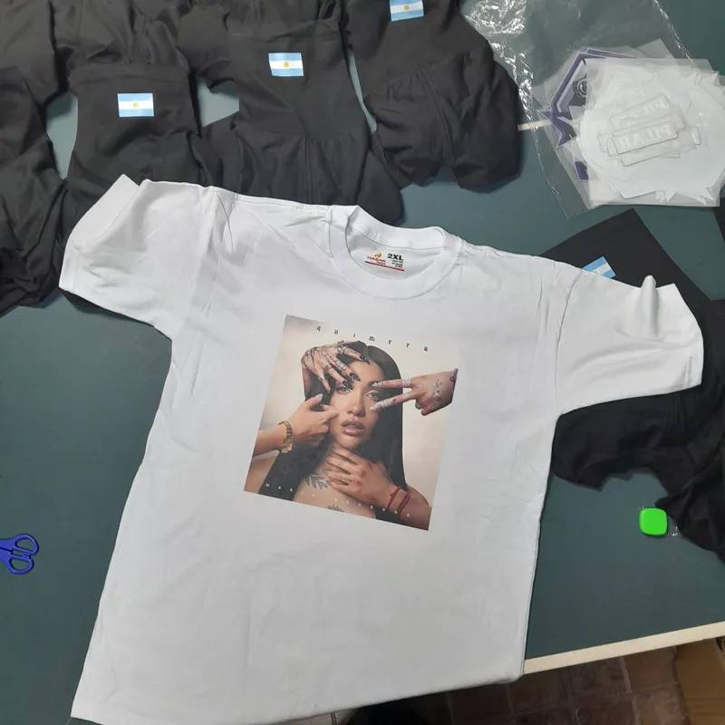 Remera Estampada con Tu Marca 2