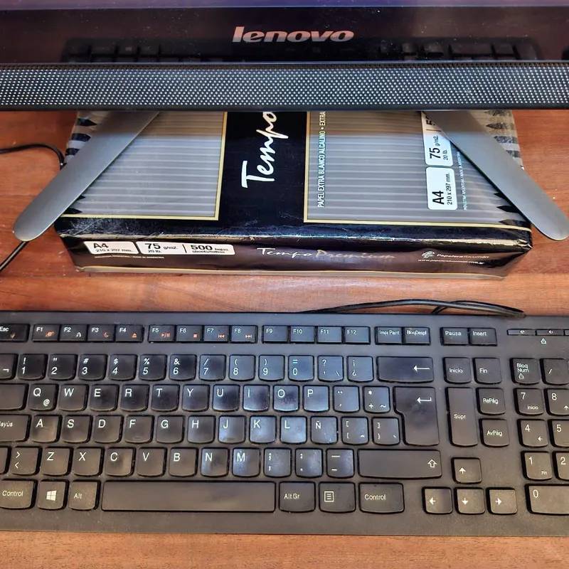 Pc Escritorio All In One Lenovo Táctil 3