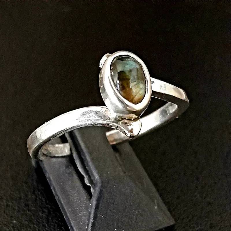 Anillo de Plata 925 con Labradorita