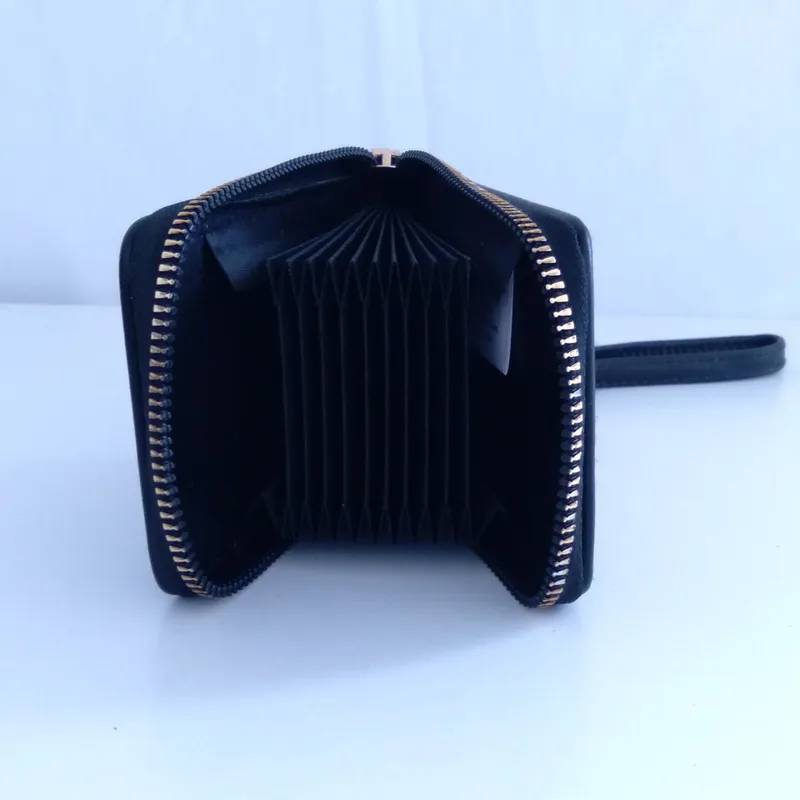 Porta Documento Cuero Sintético Color Negro 4