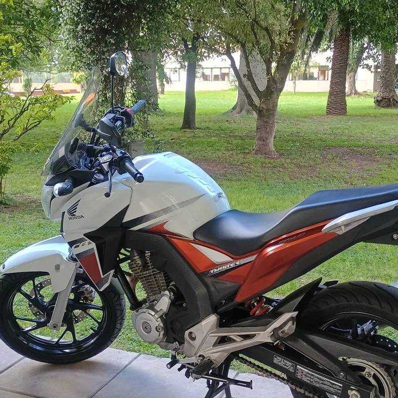 Honda CB Twister 250 2