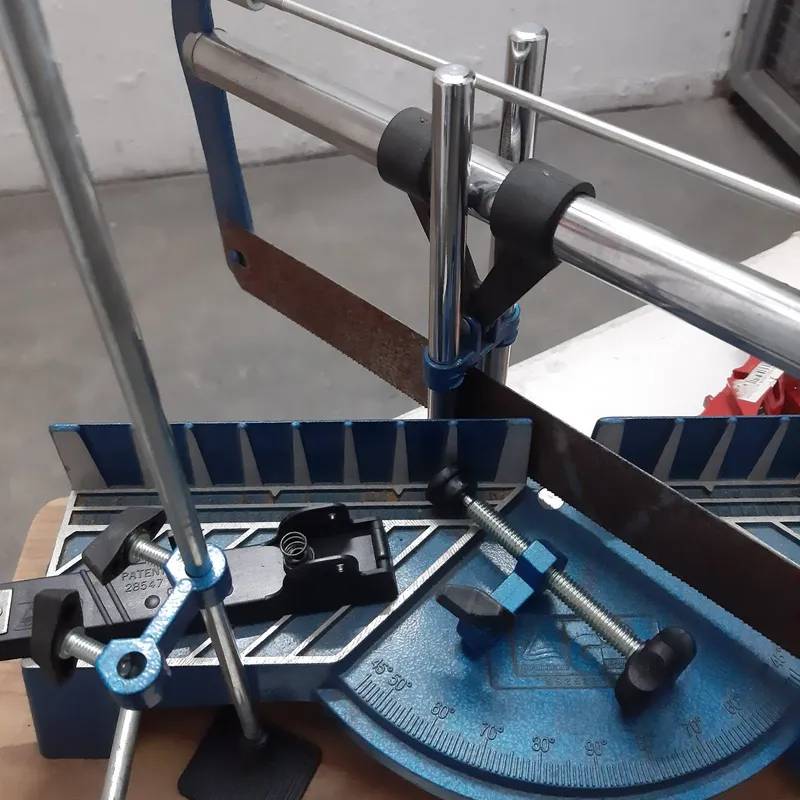 Ingletera para Cortar Madera en Ángulo 2