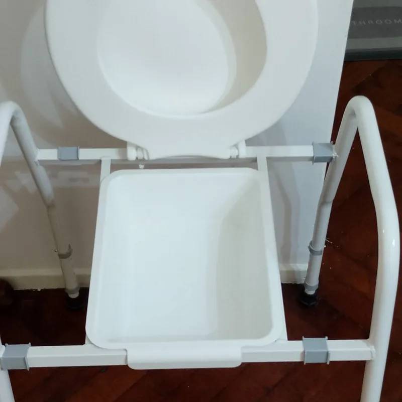 Elevador de Inodoro con Bacinilla+ Chata 2