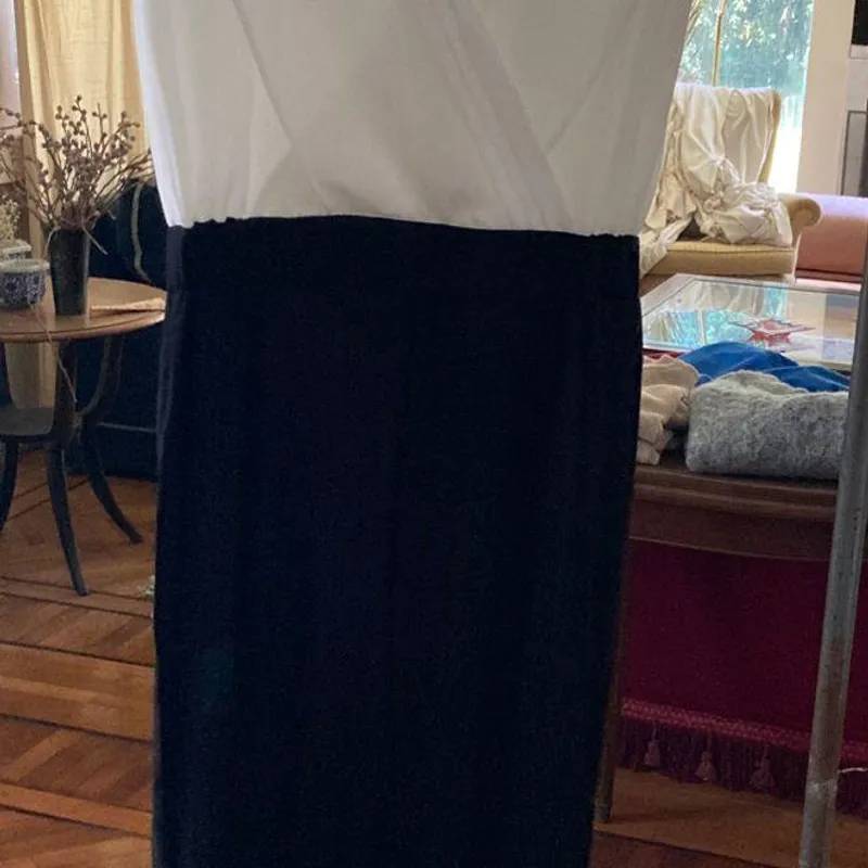 Mono Blanco y Negro 2