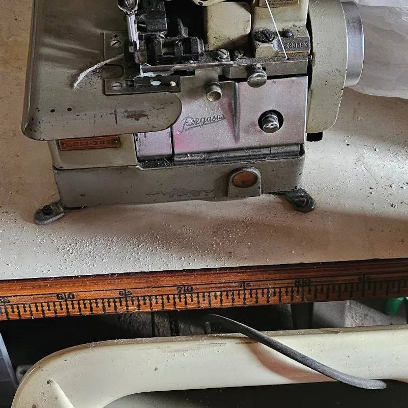 Maquina Overlok 2