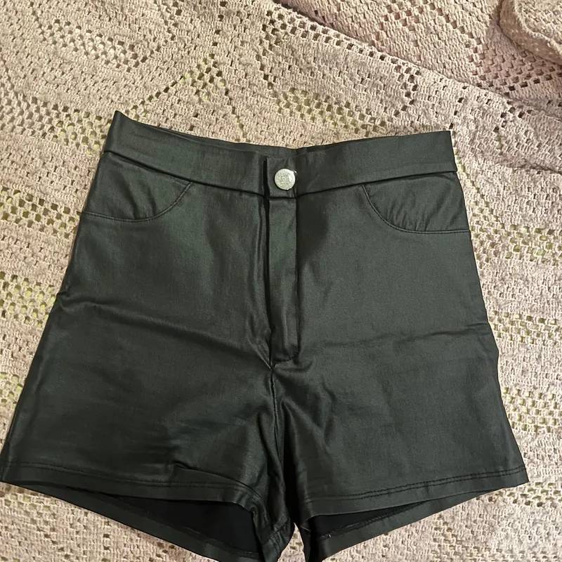 Short Eco Cuero de Mujer
