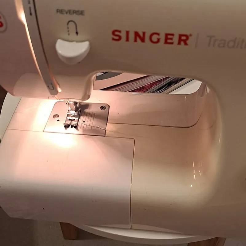 Máquina de Coser Singer Recta 2