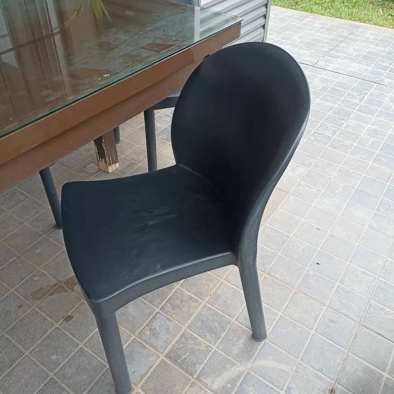 Mesa para Exterior y Sillas