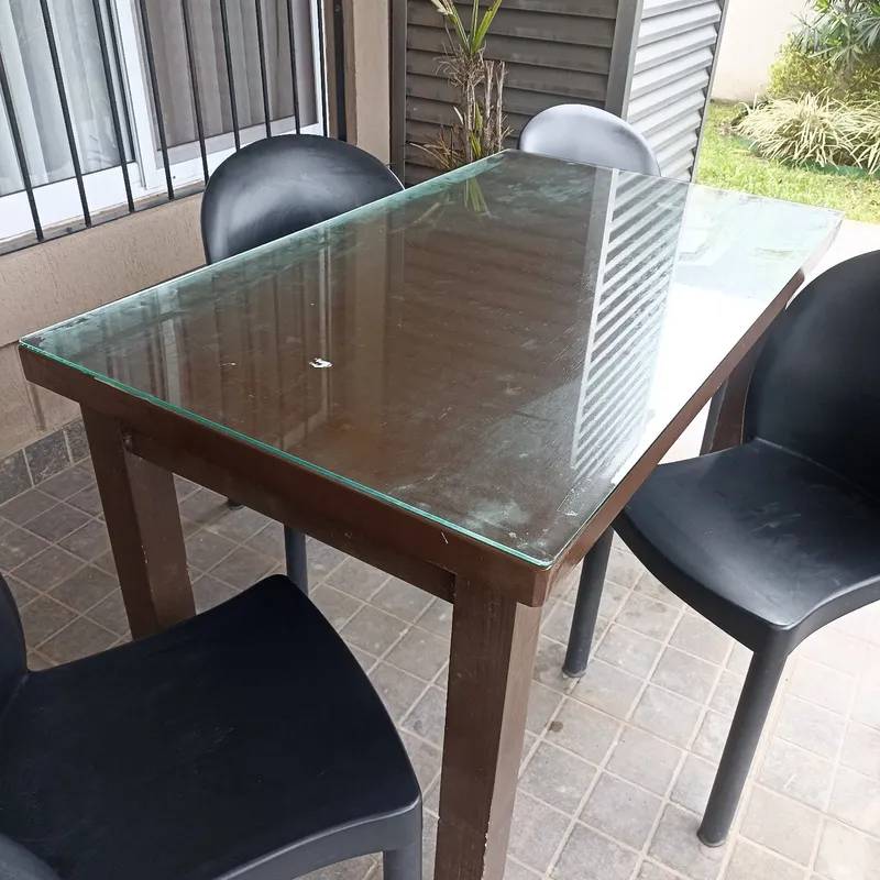 Mesa para Exterior y Sillas 2