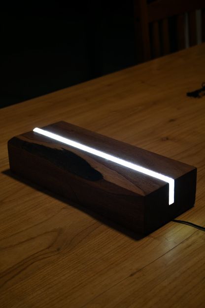Lampara Led con Madera y Vidrio 3