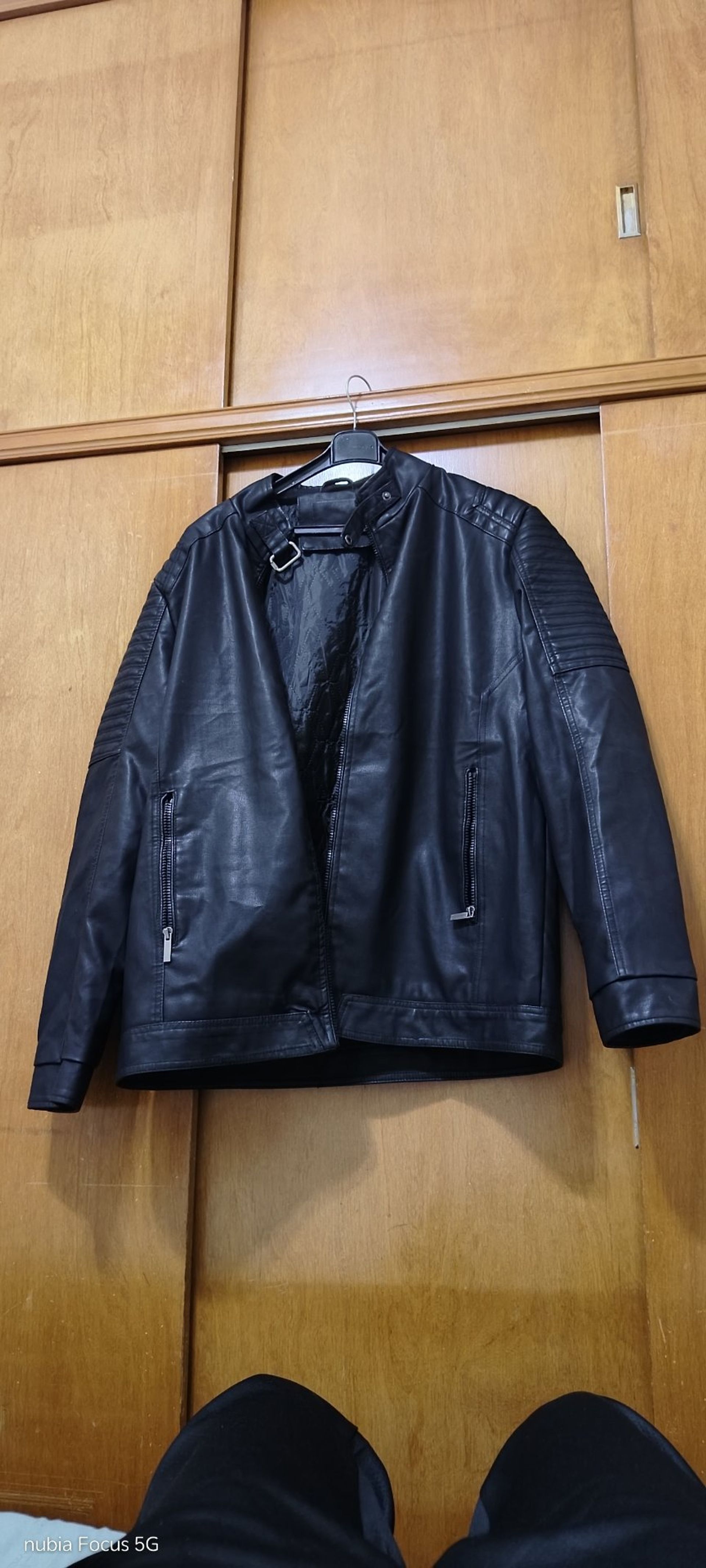 Campera de Ecocuero Nueva, 1 Sola Vez se Usó. Talle Xl