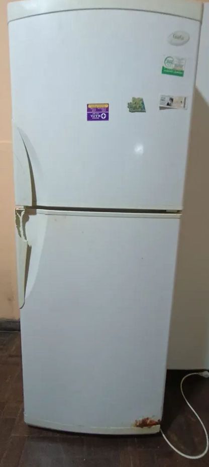Heladera con Freezer Funcionando 4