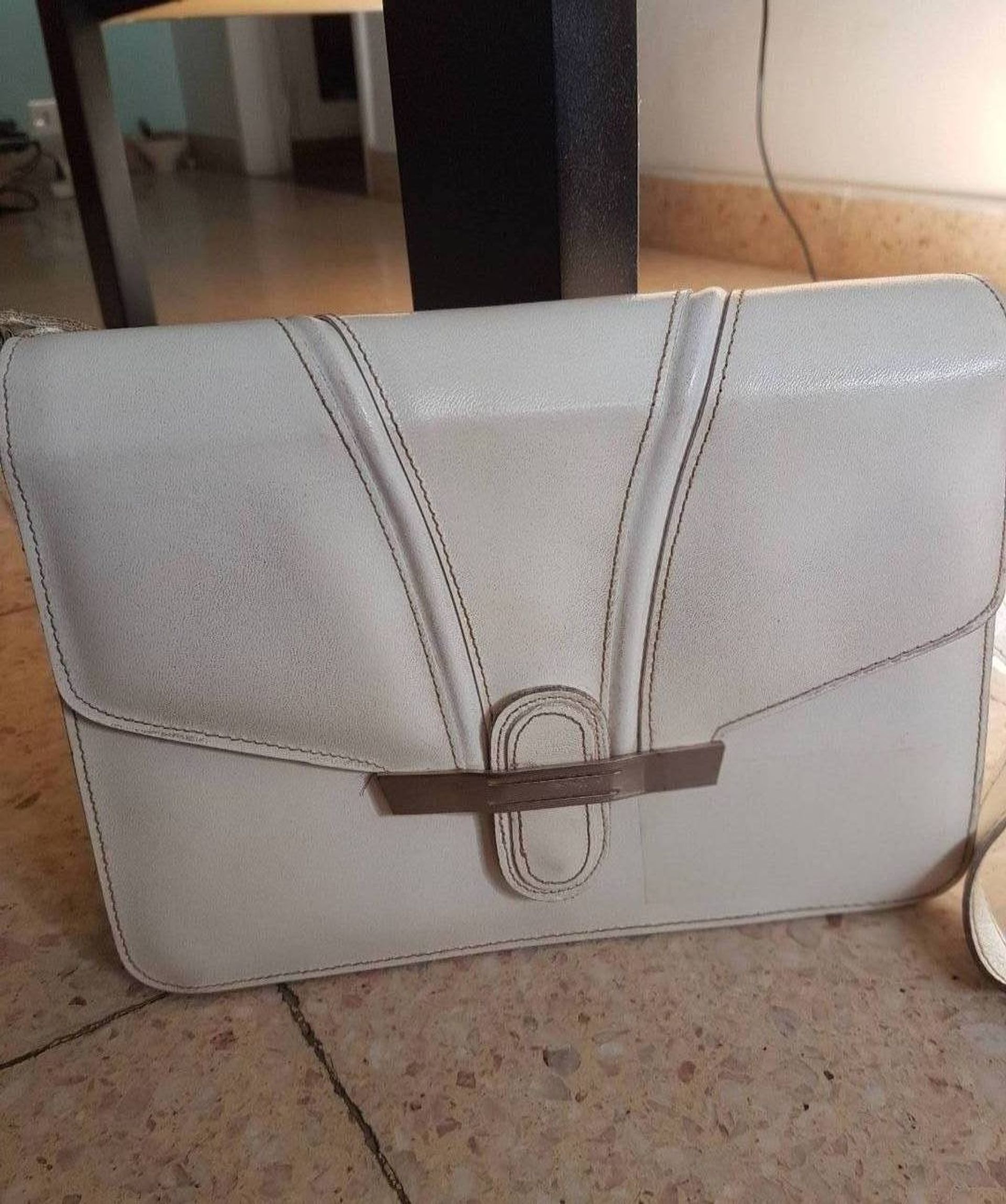 Cartera Cuero