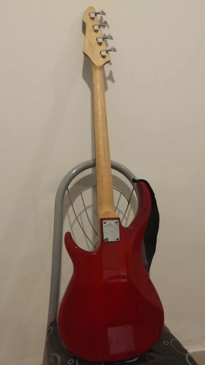 Bajo Peavey Milestone 3