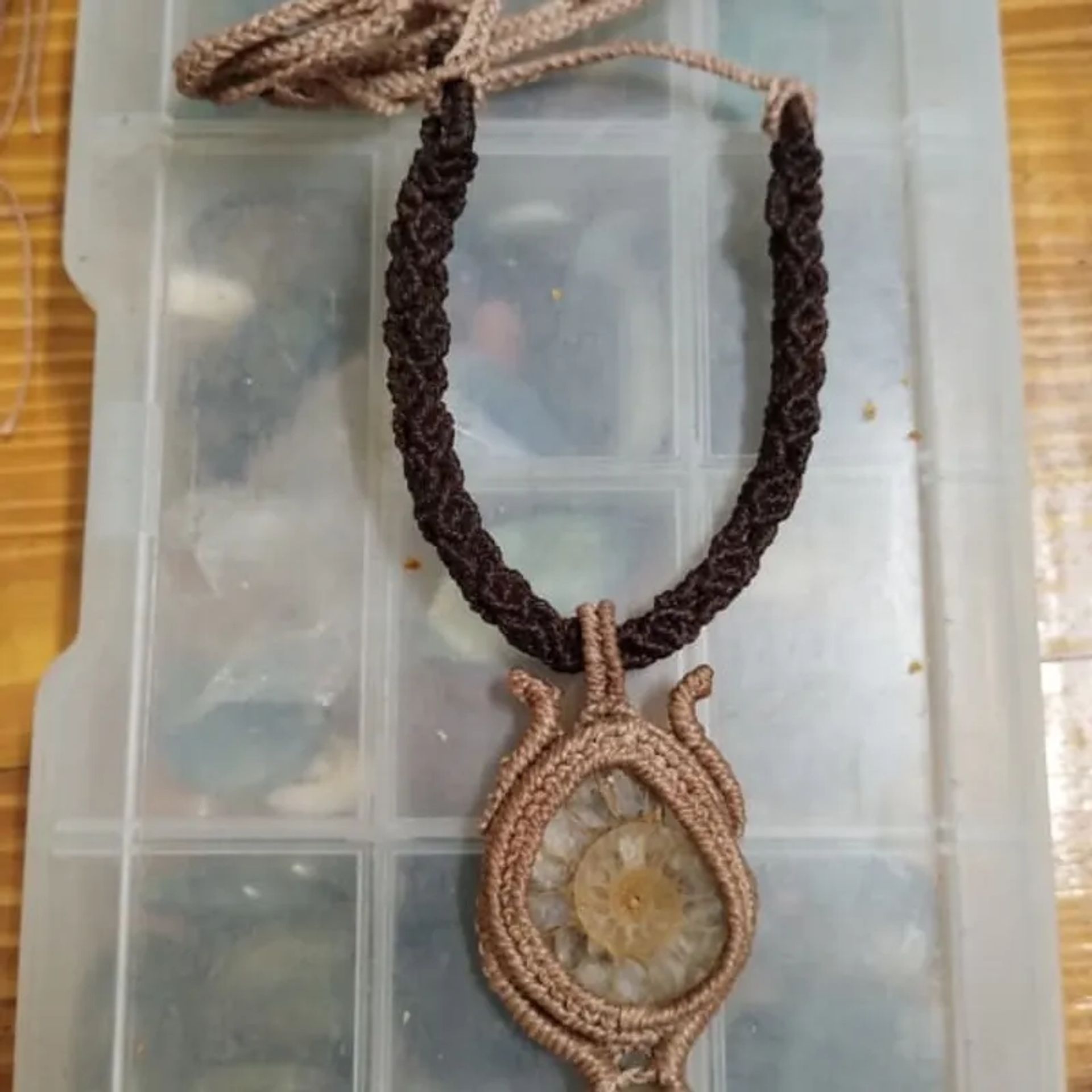 Collar Tubular Amonite