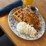 Waffles Lifes a Peach