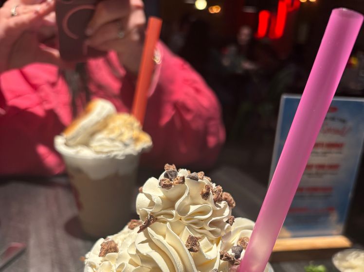 Small Nutella Crunch Shke