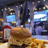 MAC N CHZBURGER