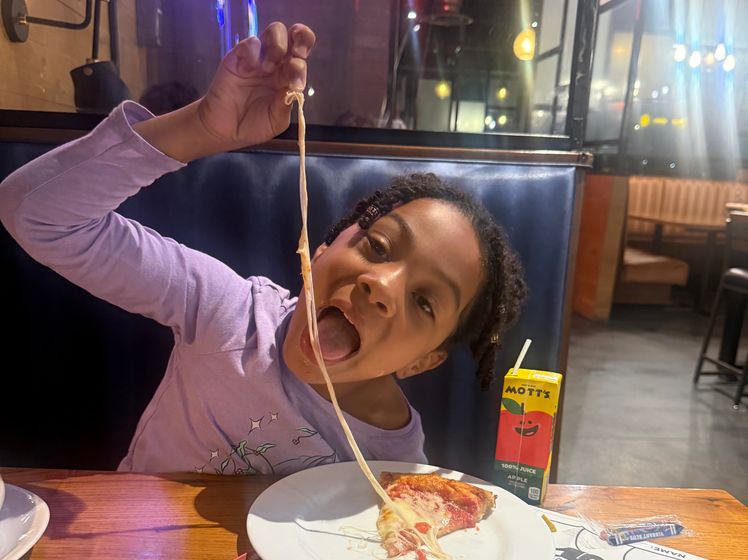SM Split Specialty Pizza