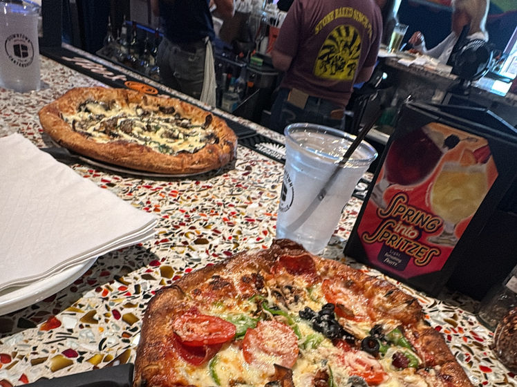 Small House Pizza