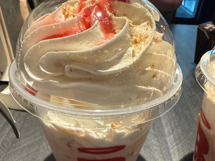 Small Strawberry Pretzel