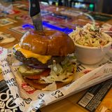 Lunch All American Burger
