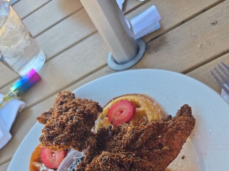 Chicken & Waffle
