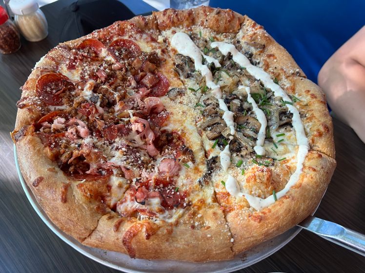 MD Split Specialty Pizza