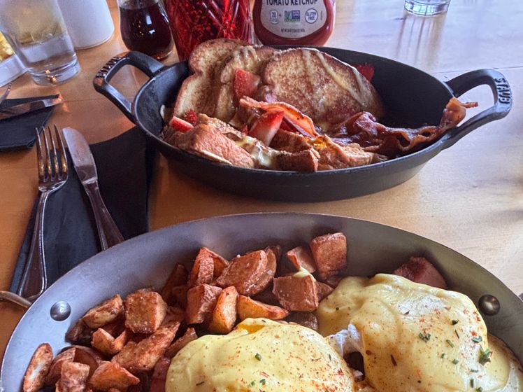 Eggs Benedict