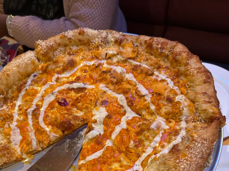 Large Buffalo Chick Pizza