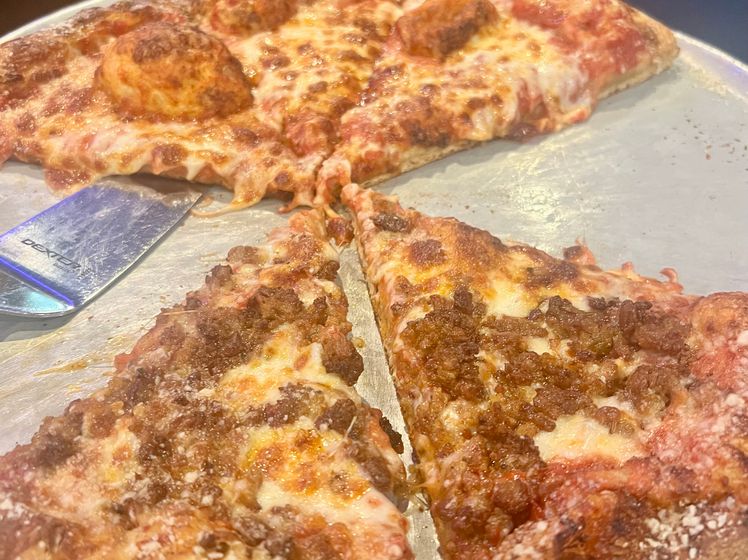 LG Split Specialty Pizza