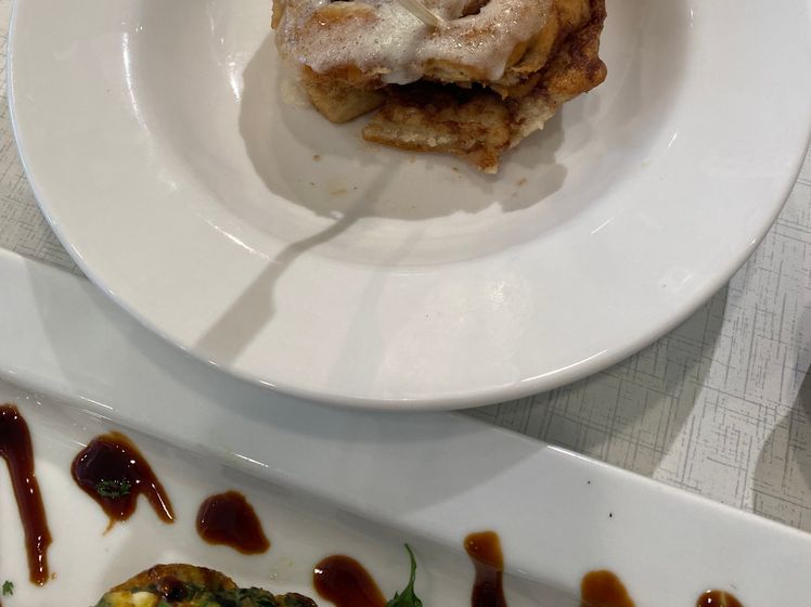 GF Cinnamon Roll