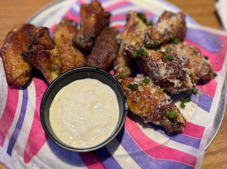 10 Split Wings*