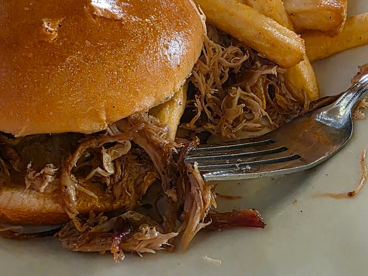 SAND/BBQ SANDWICH