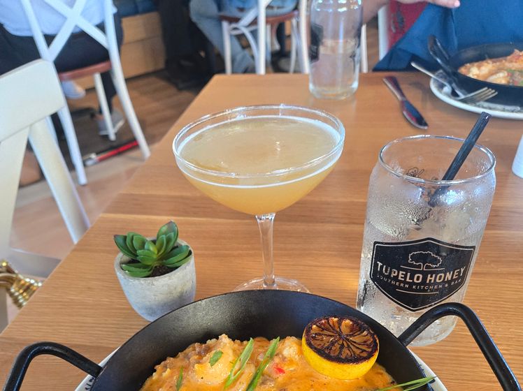 Tupelo Shrimp & Grits