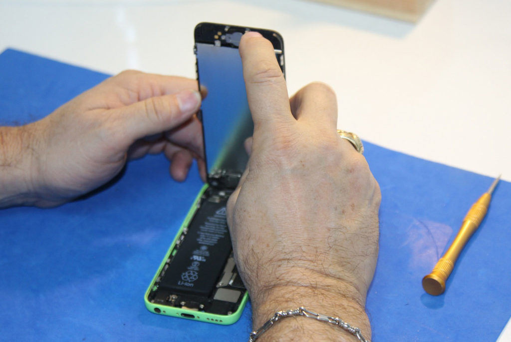 iPhone 6s Plus Screen Replacement in Melbourne - City Phones