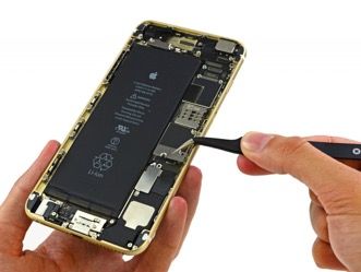 iPhone 8 Screen Repair metal spudger