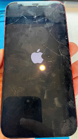 Screen replacement for iPhone 11 - Mobile City