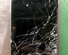 IPHONE Screen Replacement Greensborough