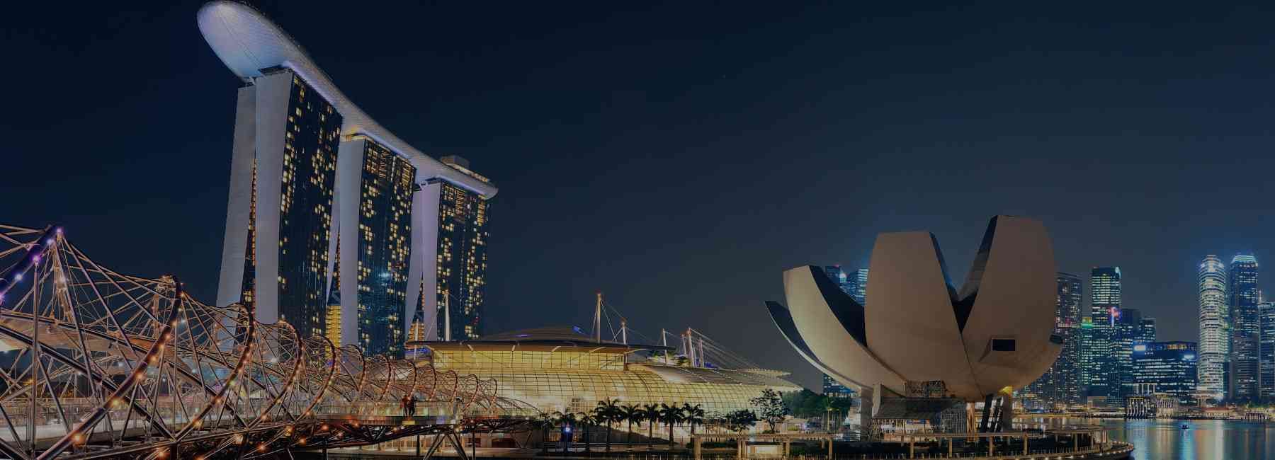 Love in Singapore: 6 Days of Adventure & love