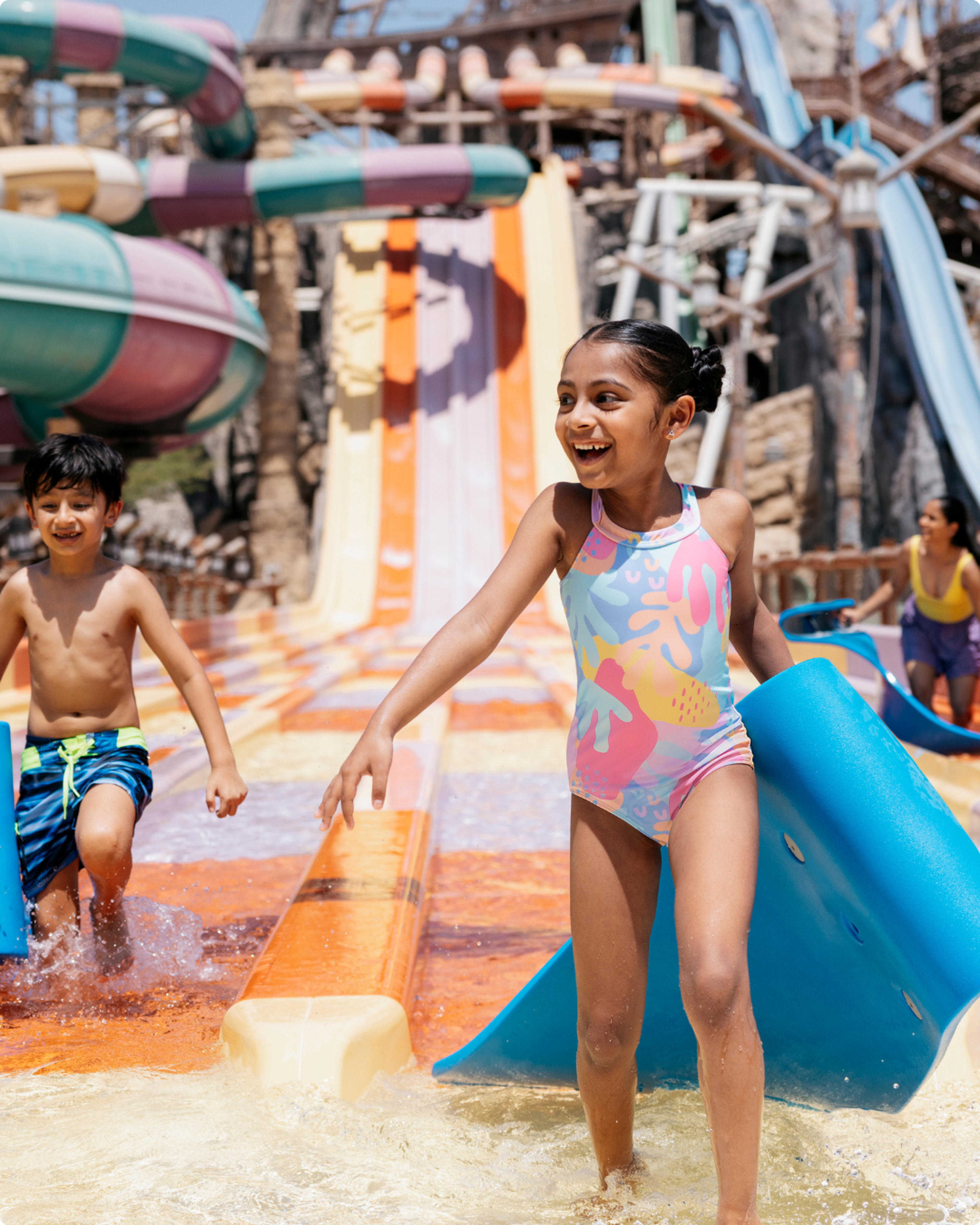 5D / 4N | Visa-Free Abu Dhabi: City, Theme Parks & Desert Adventure