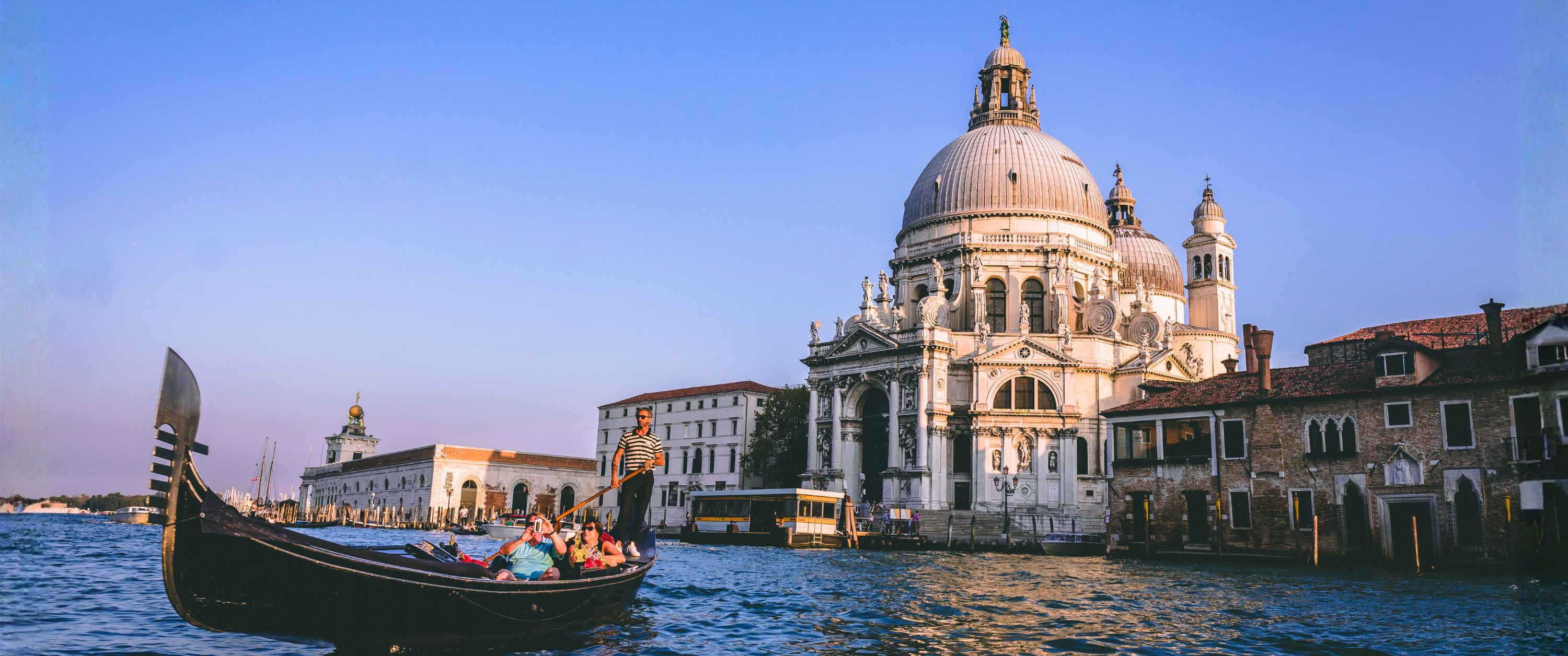 Utazzo Swiss Paris Italy Tour - 11 Days 10 Nights Across 4 Countries, 16 Cities